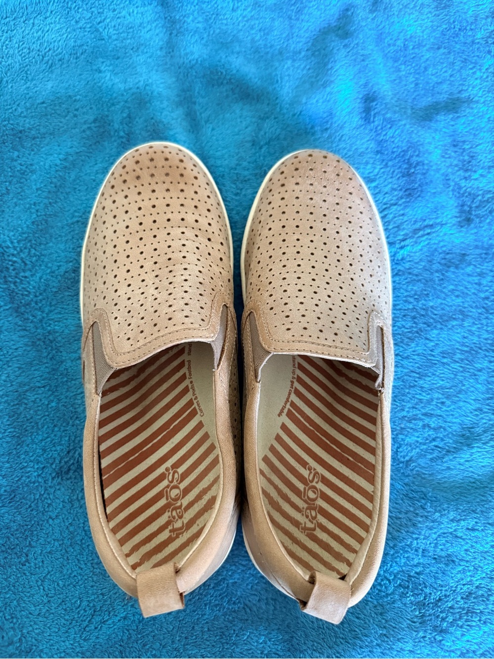 Taos Footwear Women's Slip-On Perforated Sneakers - Light Brown